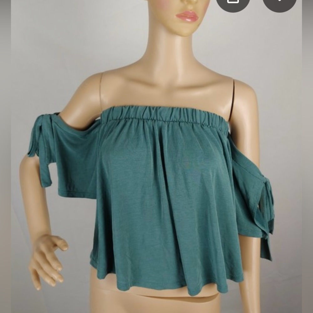 Giani Bini Off-Shoulder Teal Top